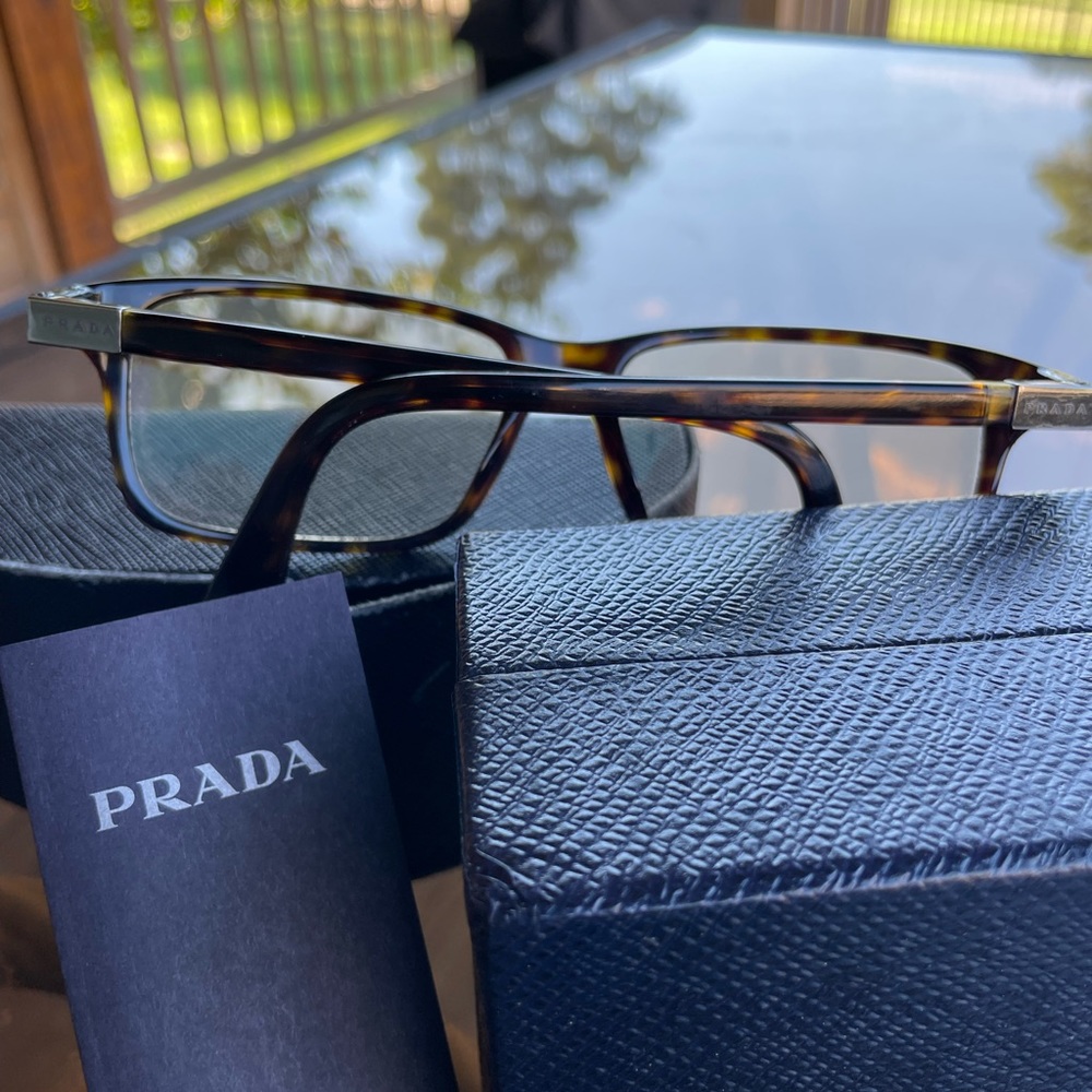 PRADA Prescription, transition lenses, no scratches. Frames, perfect condition - Picture 4 of 8